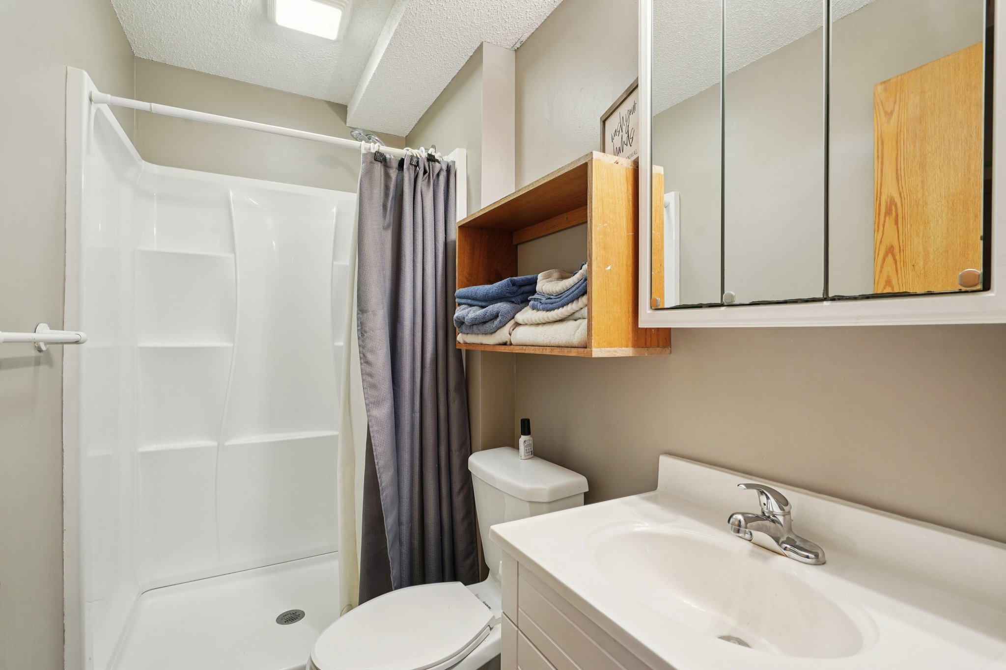 Eastview Cir-S1103-020.jpg