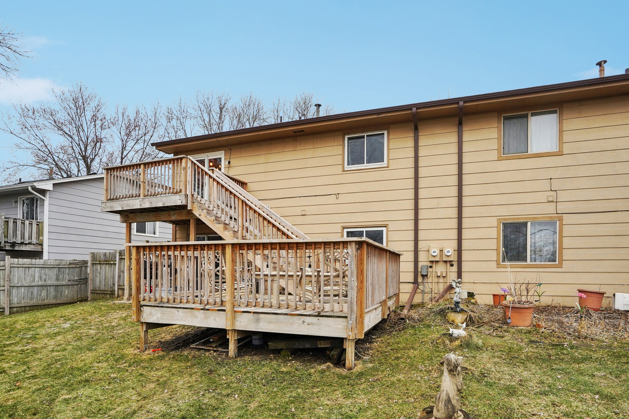 Eastview Cir-S1103-038.jpg