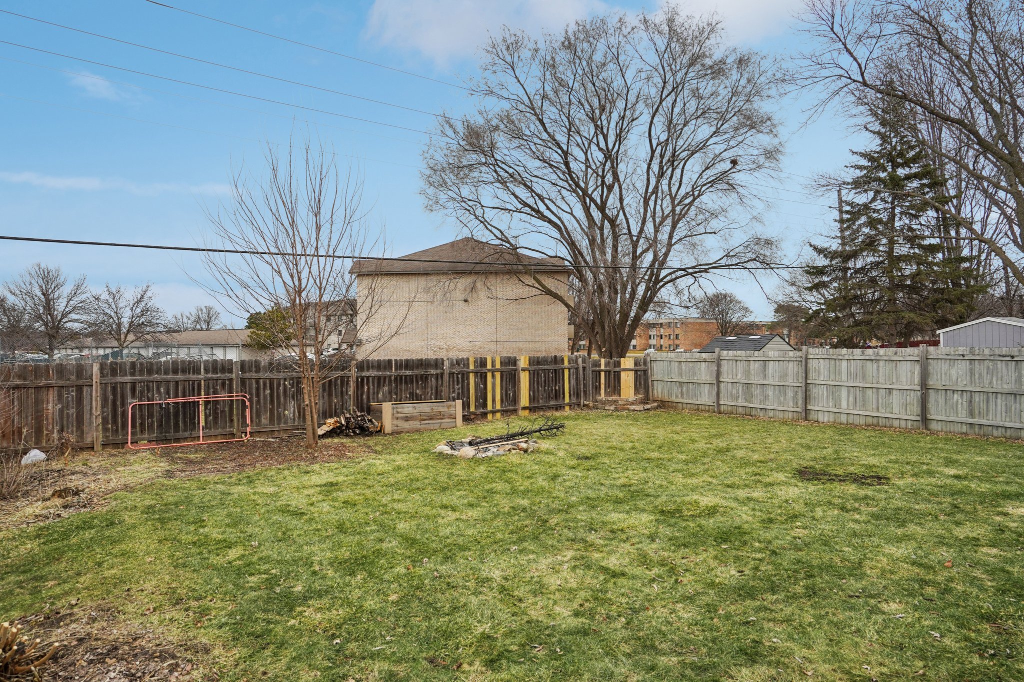 Eastview Cir-S1103-039.jpg