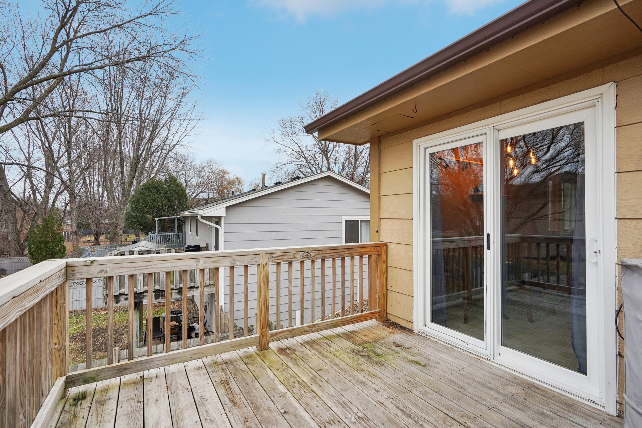 Eastview Cir-S1103-043.jpg