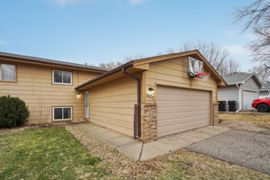 Eastview Cir-S1103-003.jpg