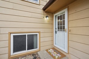 Eastview Cir-S1103-004.jpg
