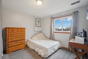 Eastview Cir-S1103-018.jpg