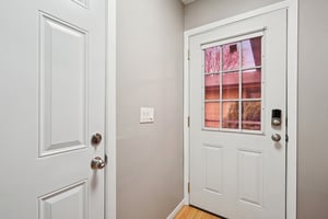 Eastview Cir-S1103-028.jpg