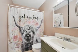 Eastview Cir-S1103-033.jpg