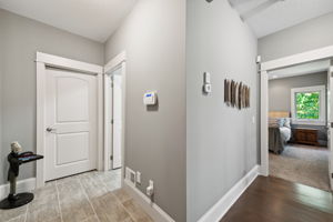 13_Interior