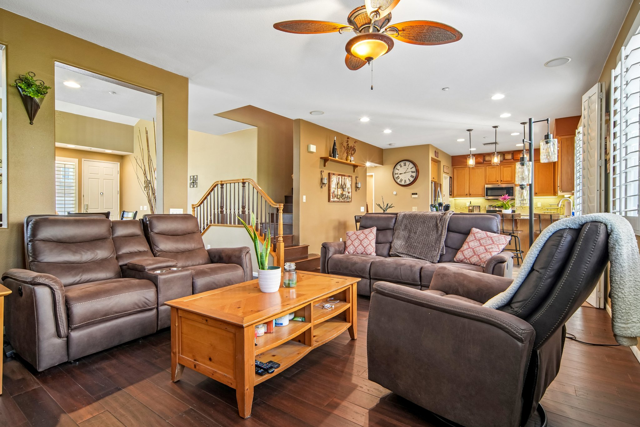 Kemp Dr-S1610-009.jpg