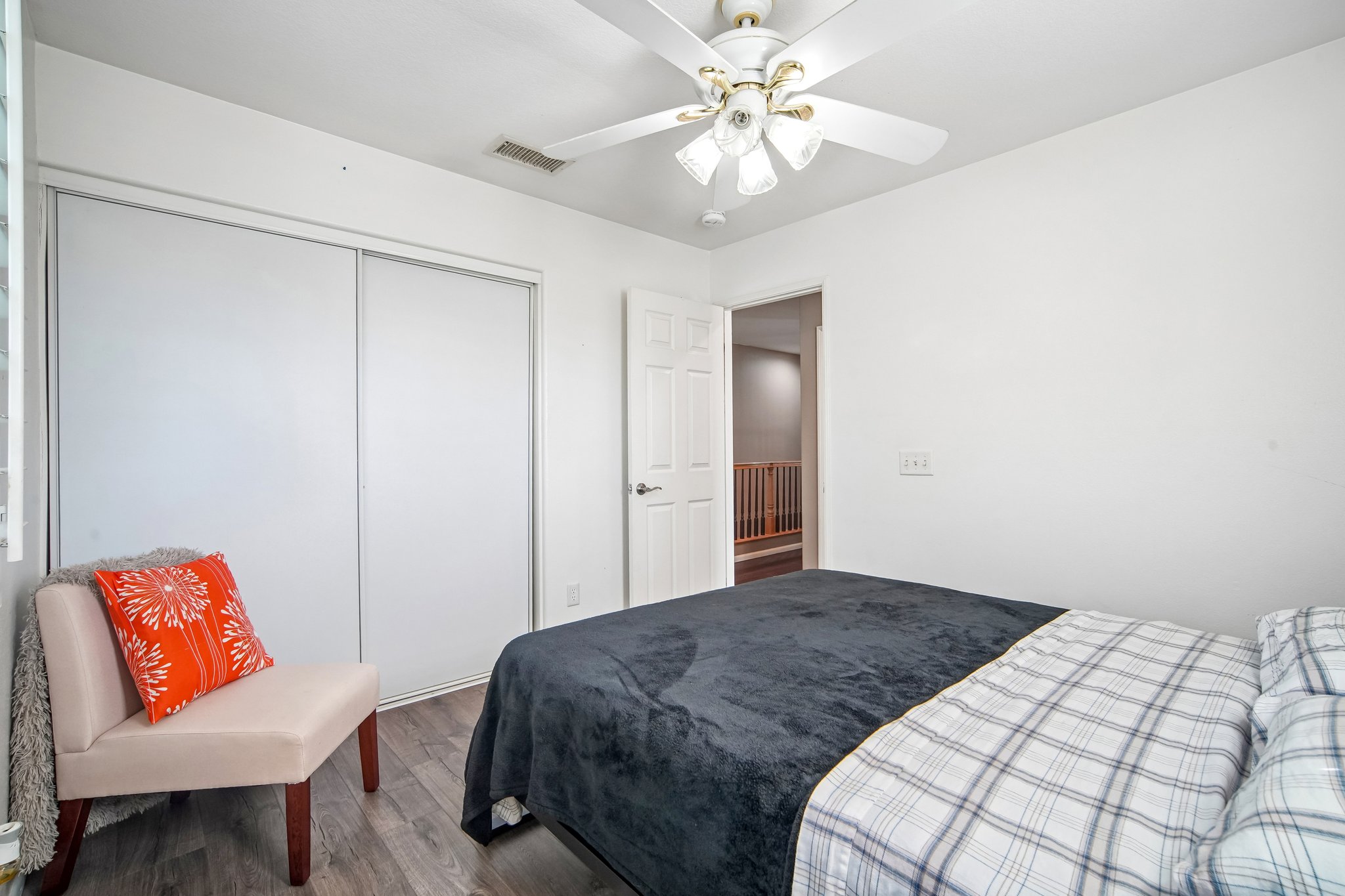 Kemp Dr-S1610-023.jpg