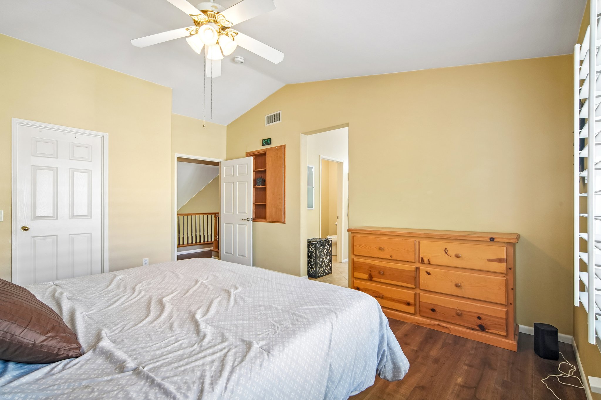 Kemp Dr-S1610-028.jpg