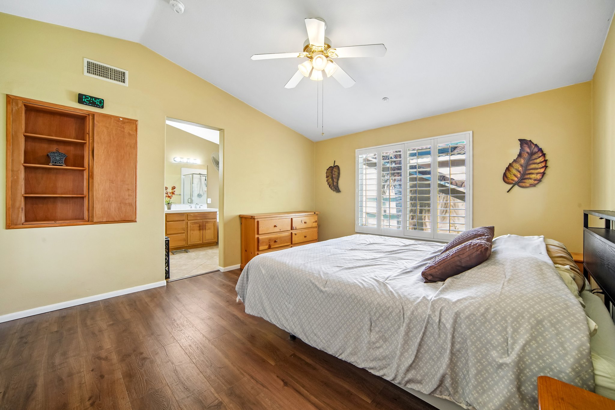 Kemp Dr-S1610-029.jpg