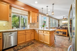Kemp Dr-S1610-014.jpg