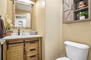 Kemp Dr-S1610-016.jpg