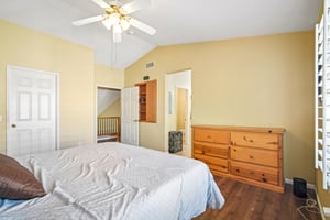 Kemp Dr-S1610-028.jpg