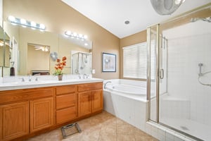 Kemp Dr-S1610-030.jpg