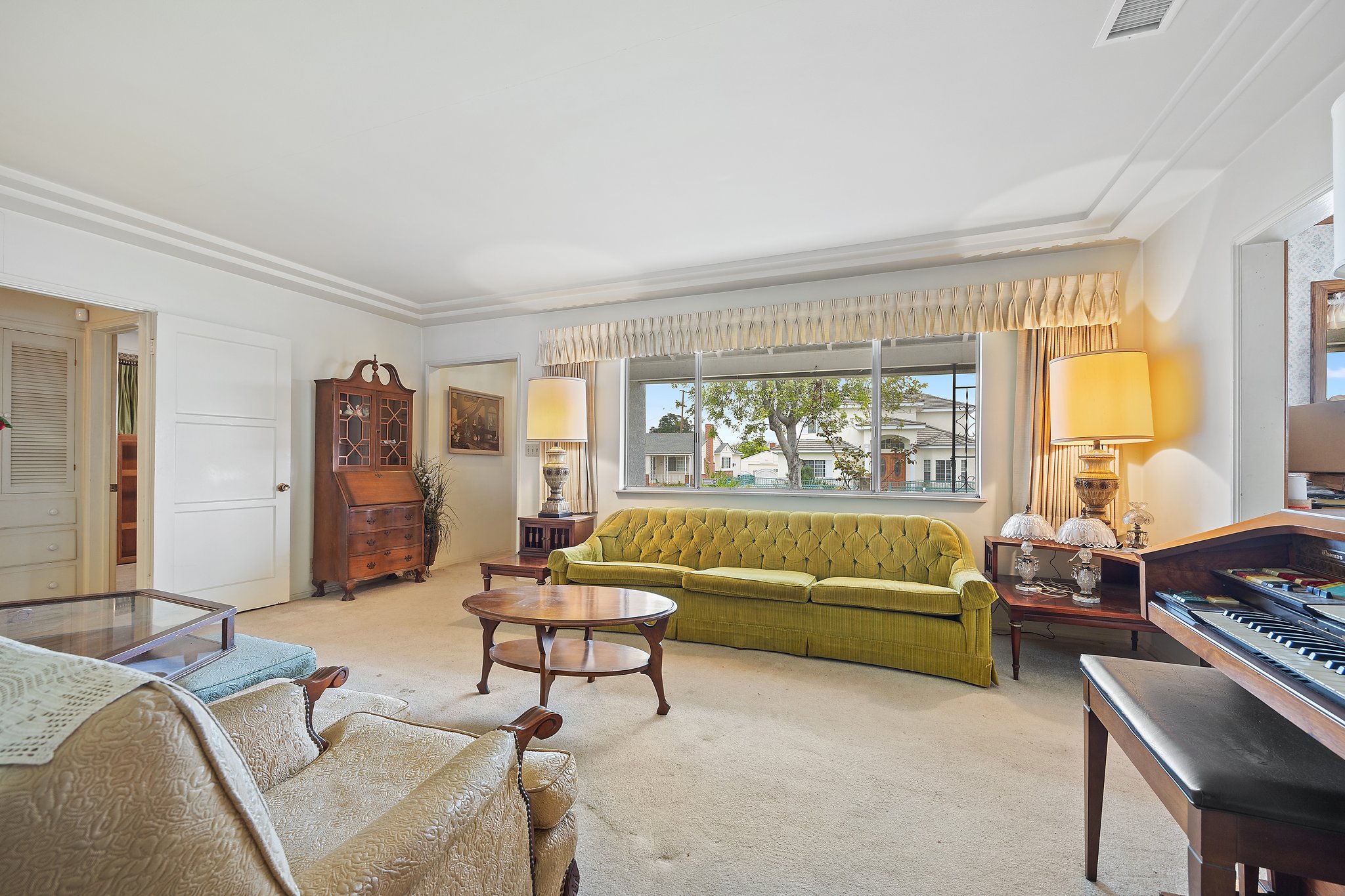 Living Room with large window