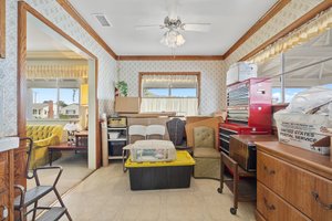 area for kitchen table and natural lighting
