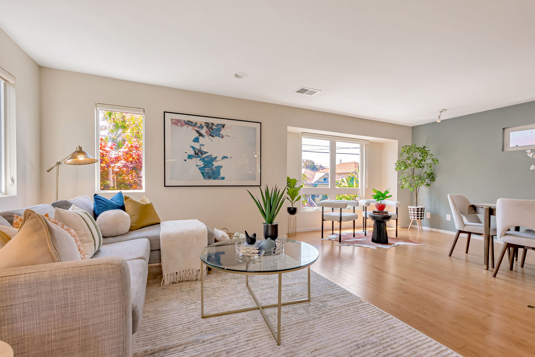 012_1028 55th St