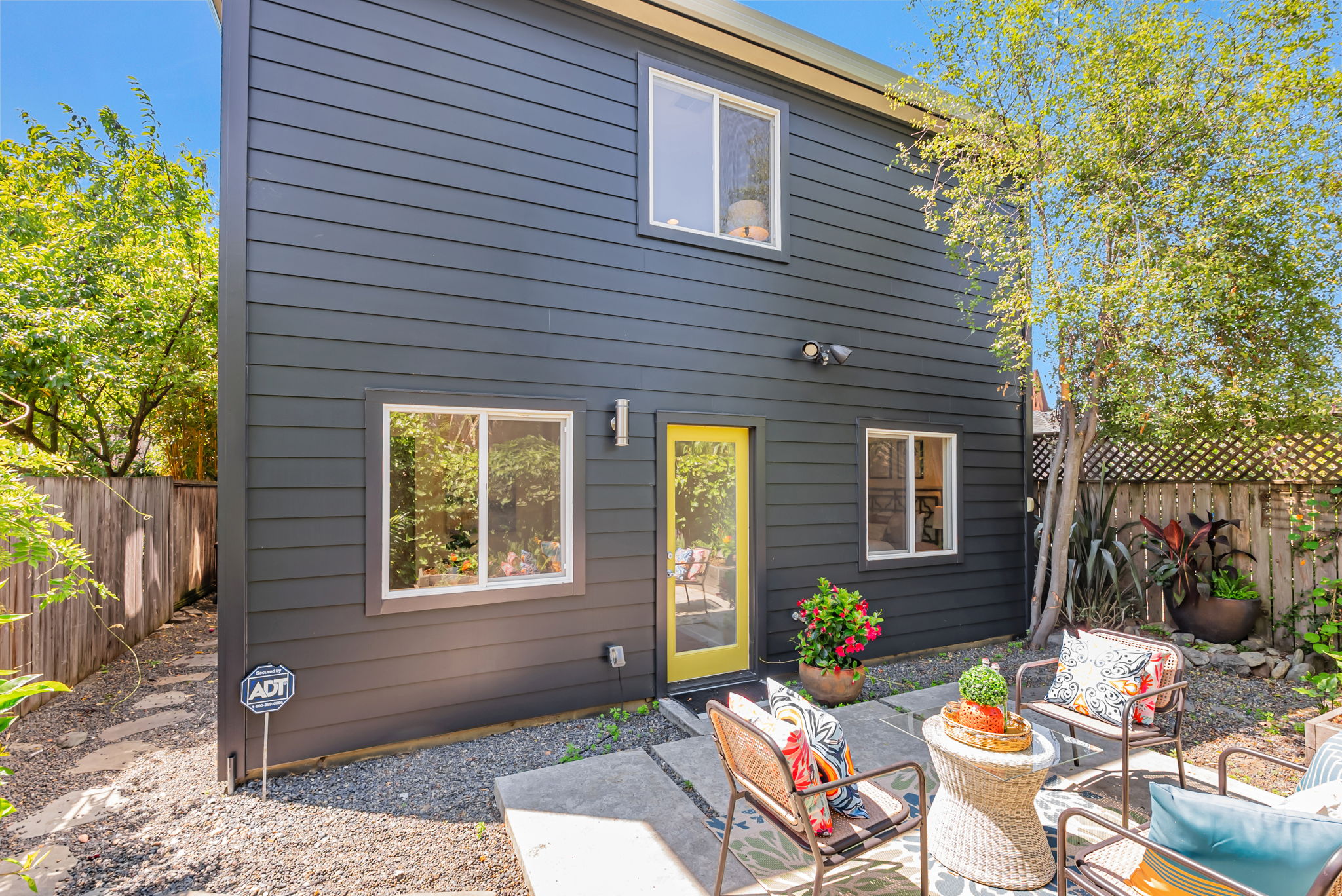 047_1028 55th St
