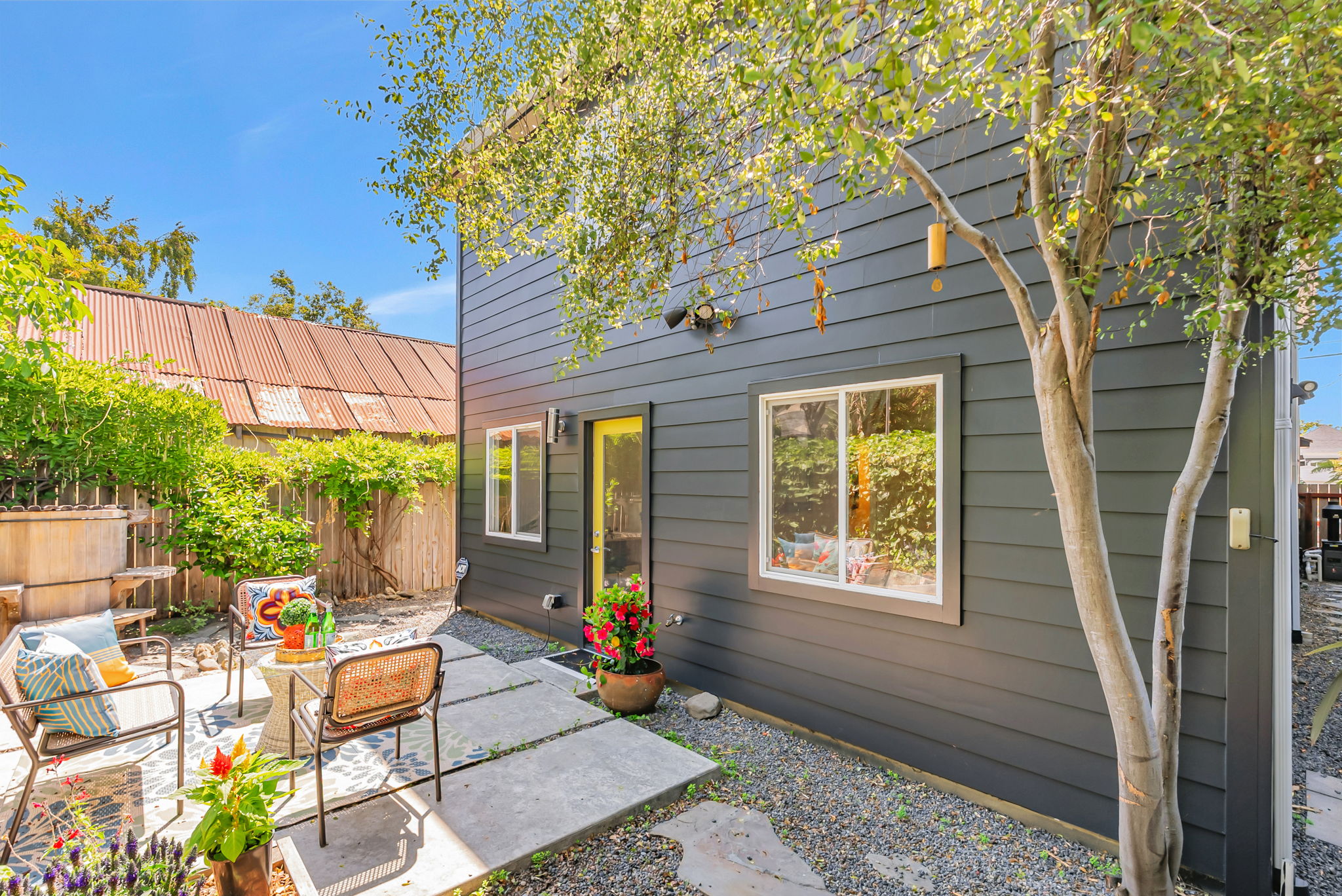 048_1028 55th St