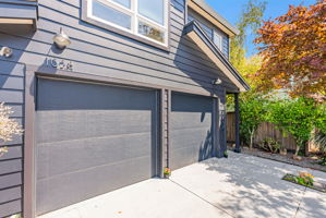 004_1028 55th St