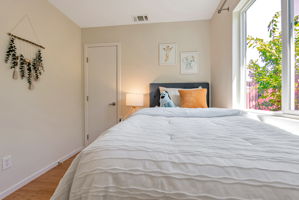 033_1028 55th St