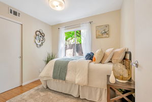 037_1028 55th St