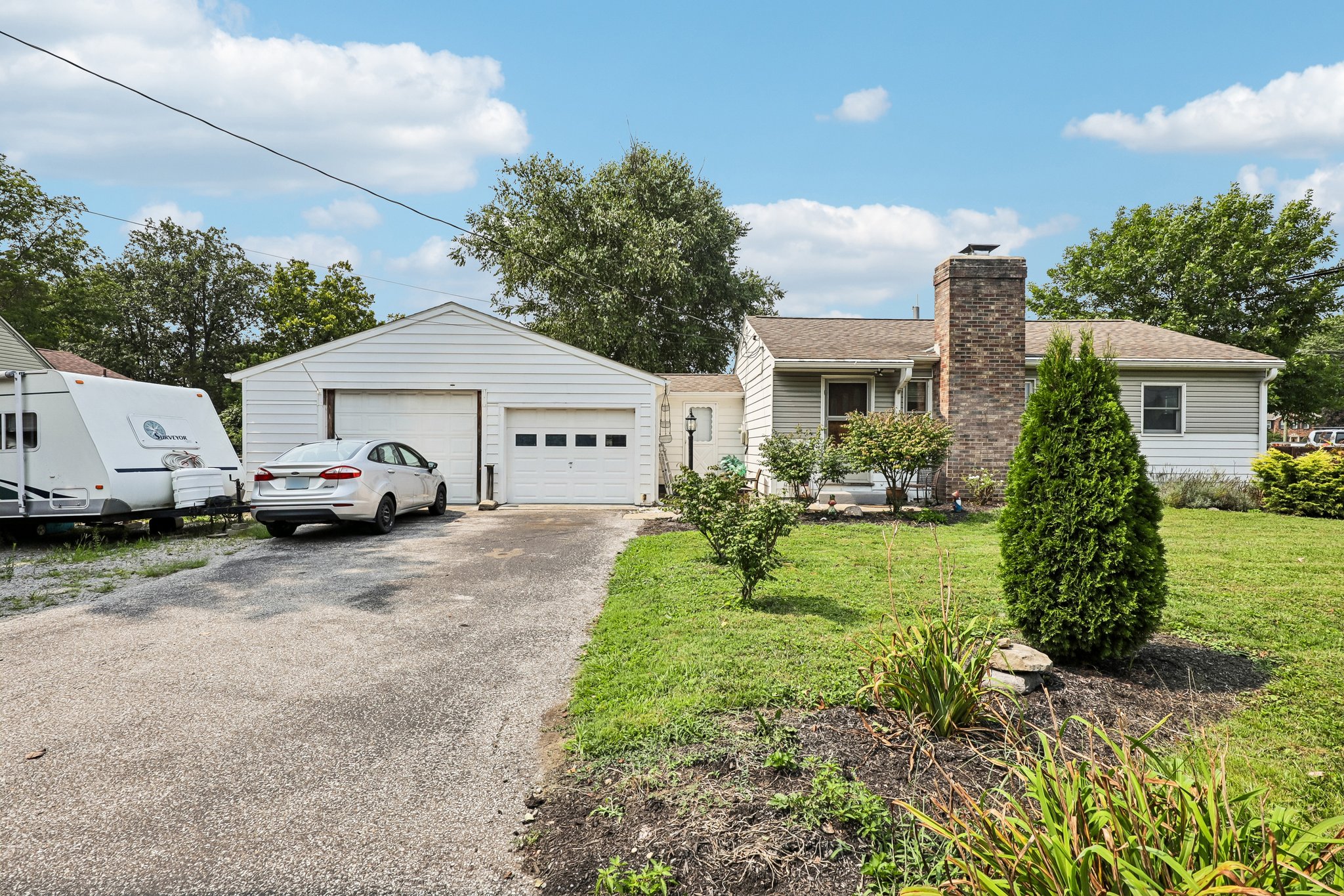Anthony Ln-S1108-002.jpg