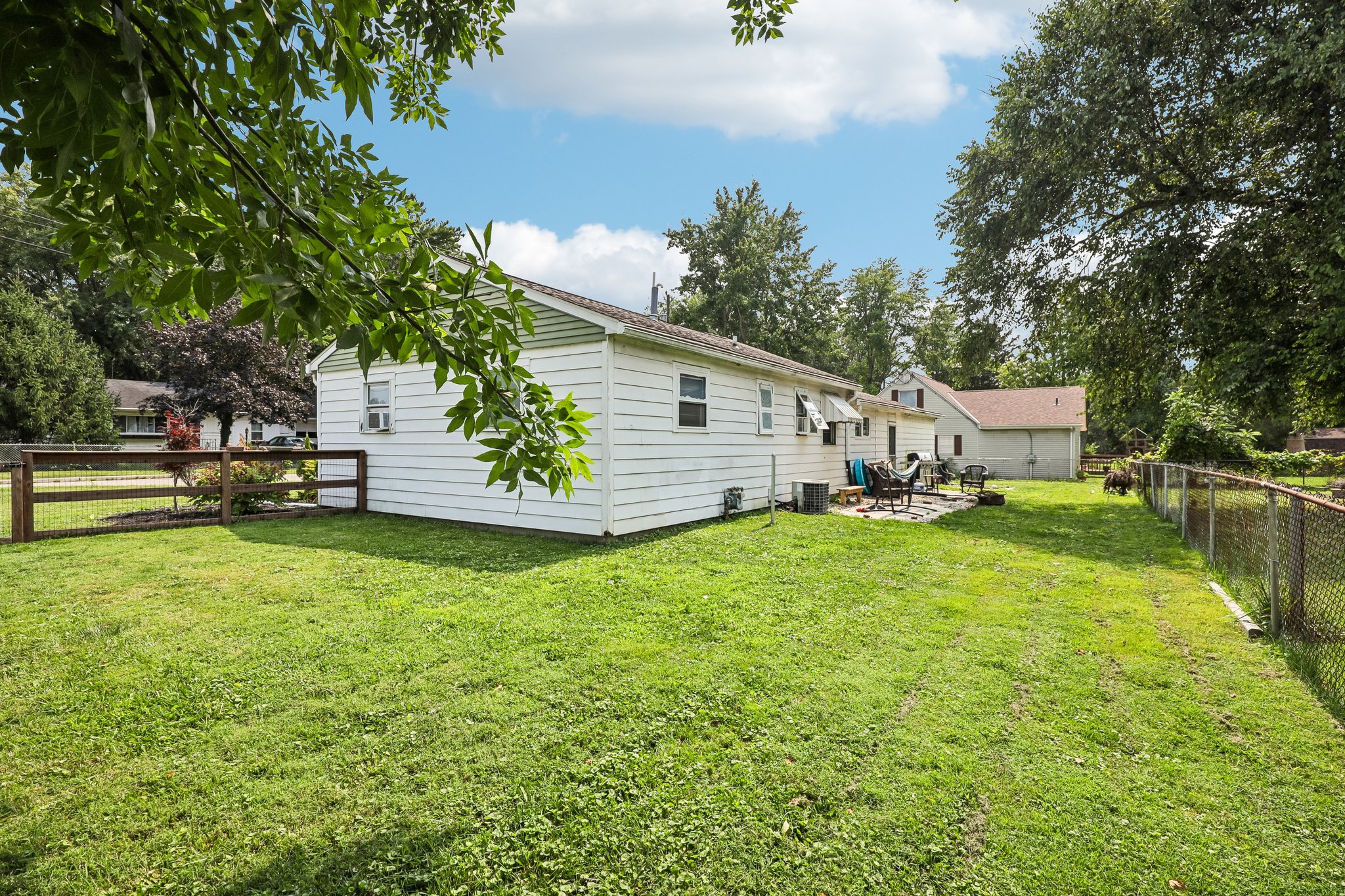 Anthony Ln-S1108-036.jpg