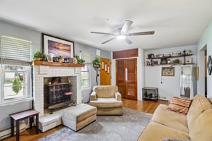 Anthony Ln-S1108-007.jpg
