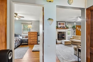 Anthony Ln-S1108-024.jpg