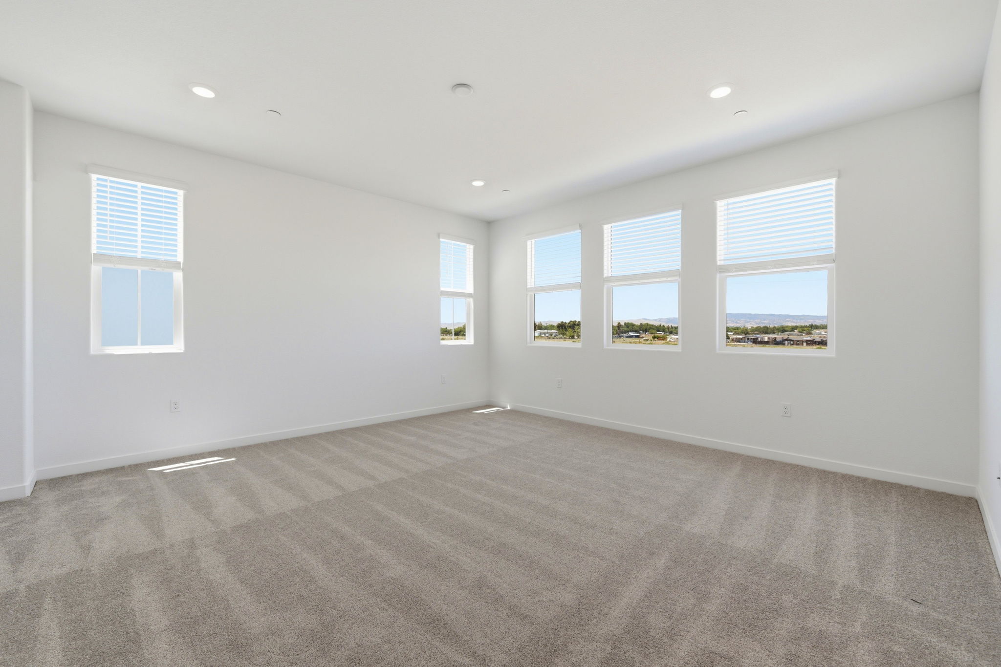 015_F8_1028 Bluebell Cir