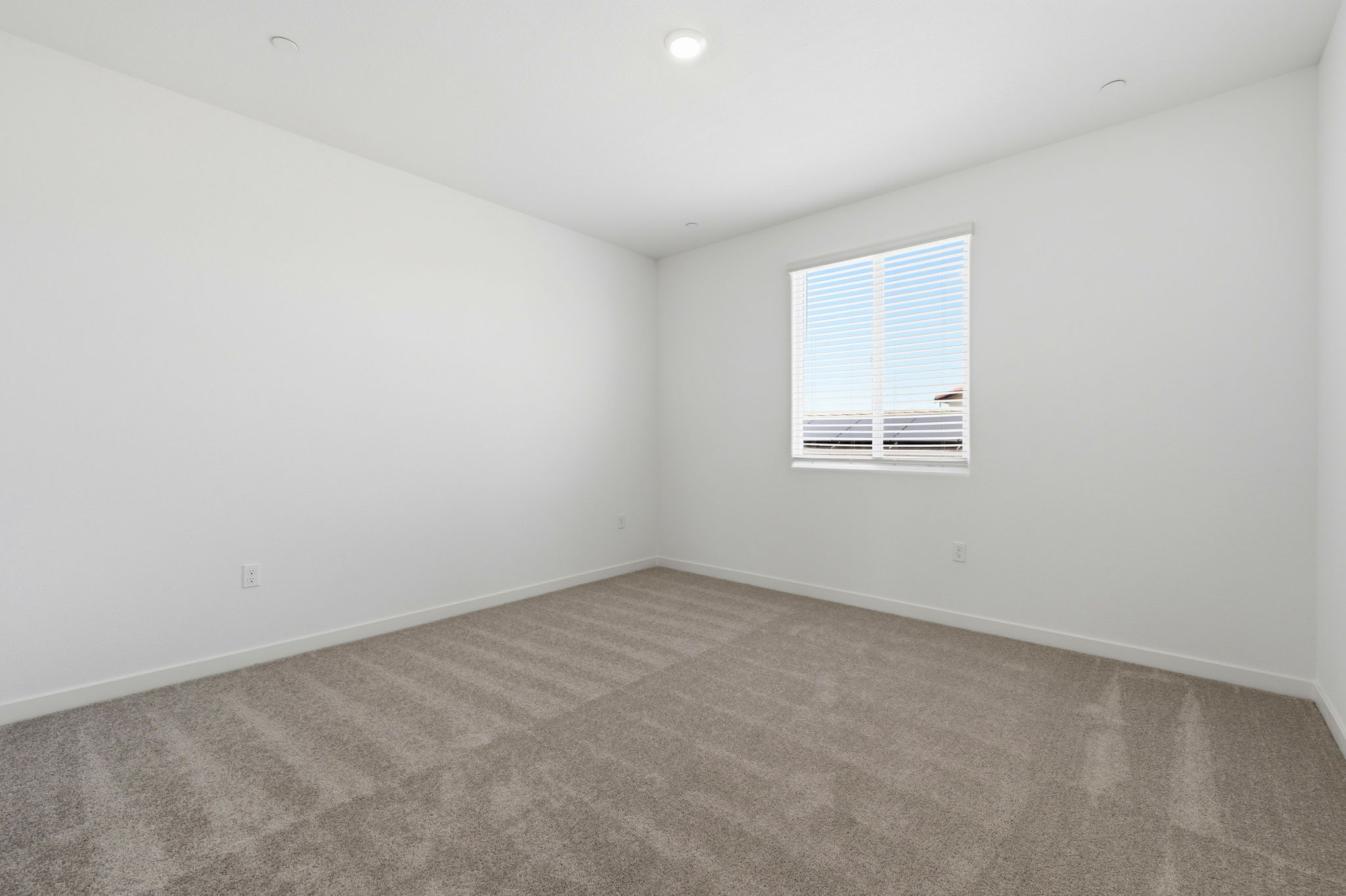 020_F8_1028 Bluebell Cir