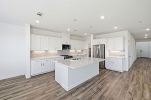 007_F8_1028 Bluebell Cir