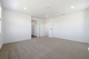 017_F8_1028 Bluebell Cir