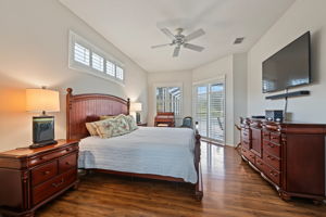 Primary Bedroom1a