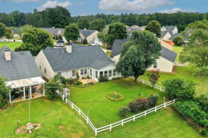 35 Aerial Lot Rear w Neighborhood