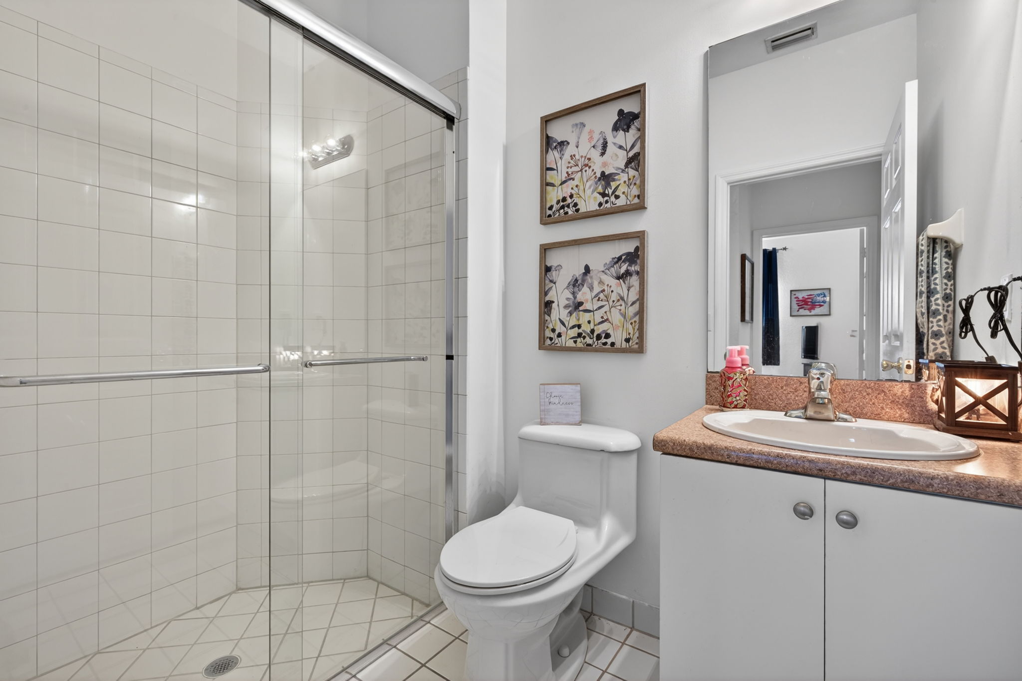 Guest Bathroom 2