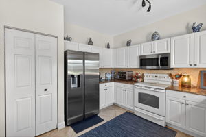 Kitchen 3 of 3