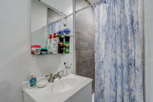 Longhill court-029