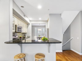 10285 NW Wilshire Ln, Portland, OR 97229, USA Photo 6