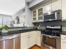 10285 NW Wilshire Ln, Portland, OR 97229, USA Photo 11