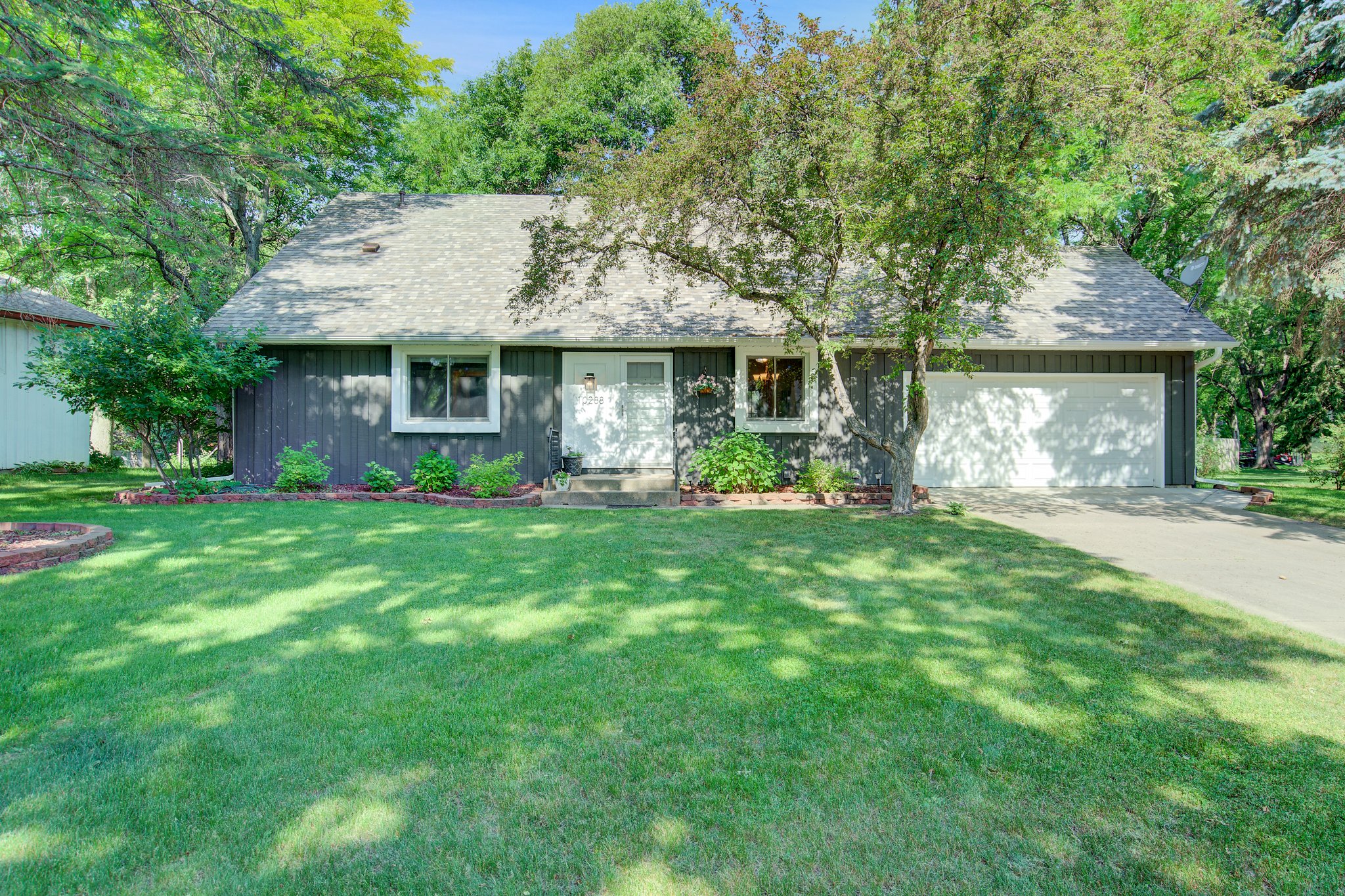  10288 Nightingale St NW, Coon Rapids, MN 55433, US