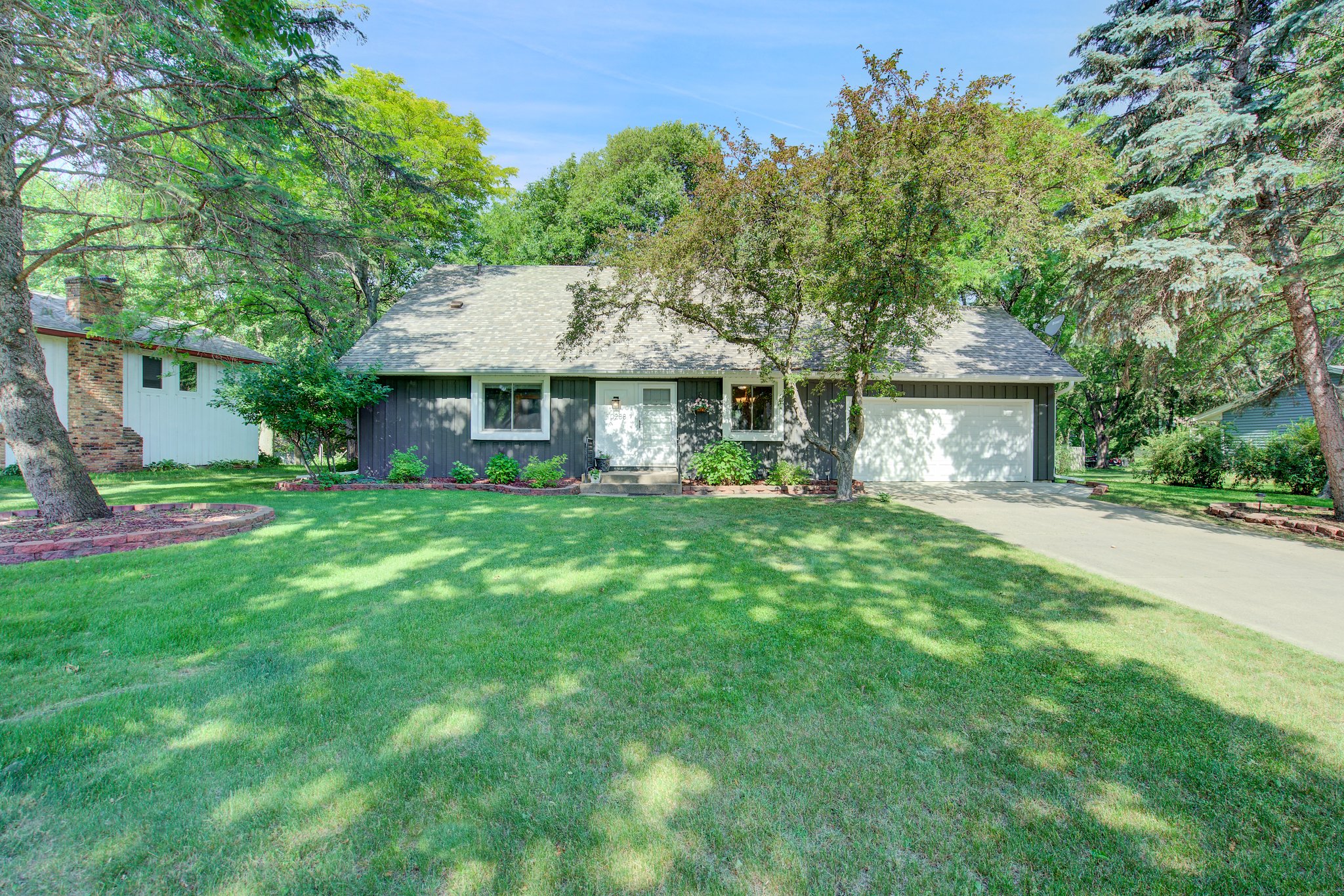  10288 Nightingale St NW, Coon Rapids, MN 55433, US Photo 2