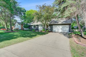  10288 Nightingale St NW, Coon Rapids, MN 55433, US Photo 3