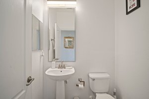  Photo 48