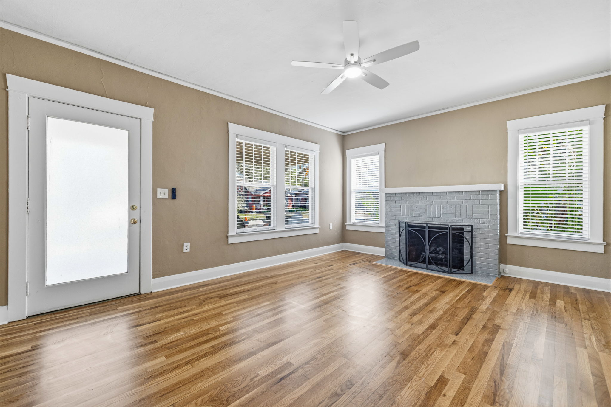 7 - 1029 E Powhatan Ave, Tampa, FL 33604