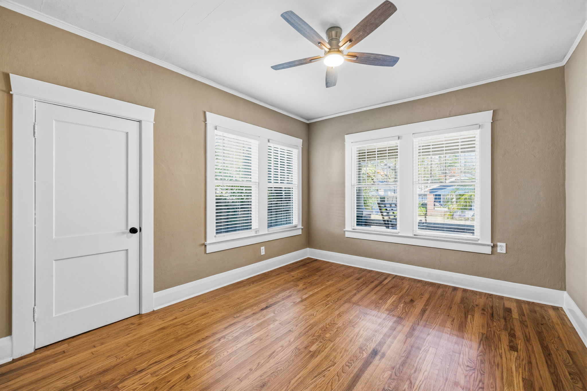 21 - 1029 E Powhatan Ave, Tampa, FL 33604