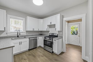 11 - 1029 E Powhatan Ave, Tampa, FL 33604