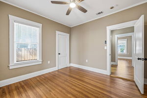 18 - 1029 E Powhatan Ave, Tampa, FL 33604