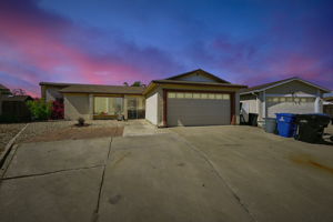  Photo 0